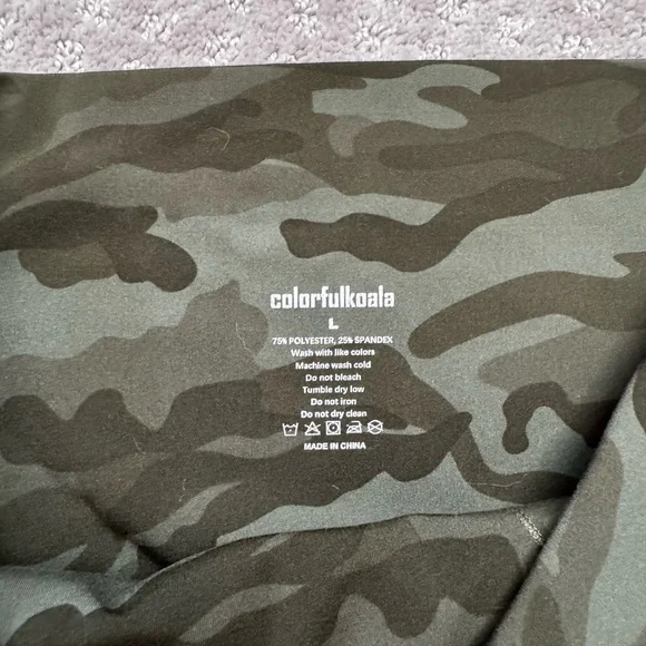 Women's Buttery Soft Camouflage Leggings - Picture 2 of 5